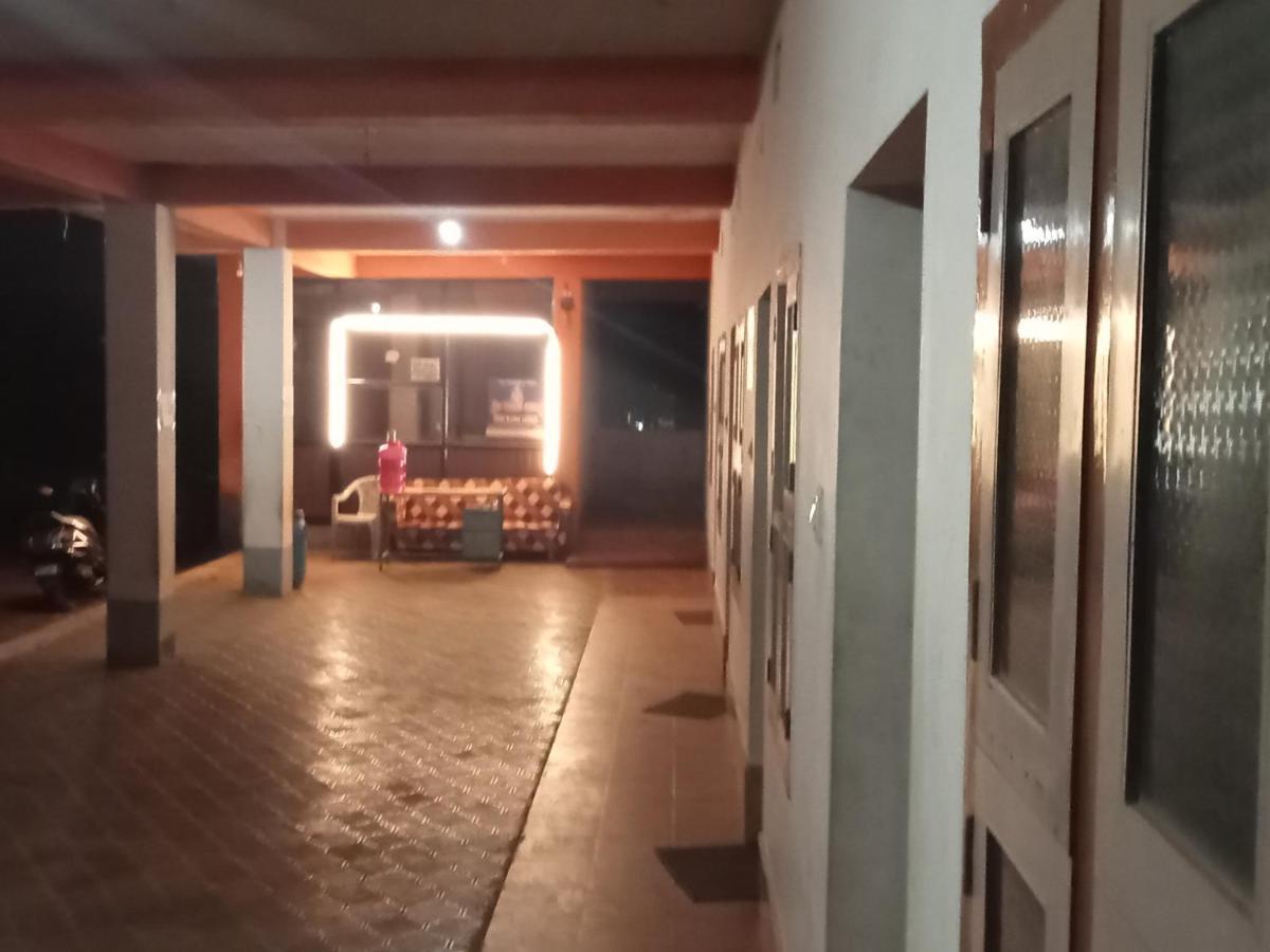 Sri Rama Lodge Subrahmanya Exterior foto